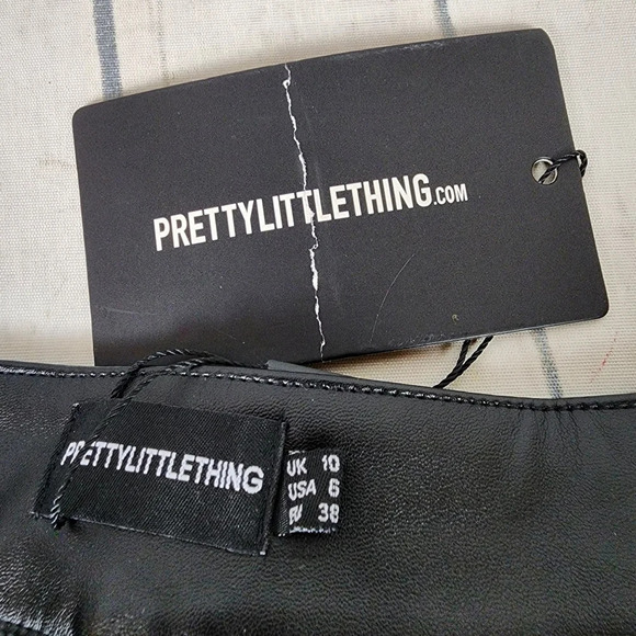 PrettyLittleThing Vegan Faux Leather Zip Front Wide Leg Trouser Black Size 6 New - Picture 14 of 16